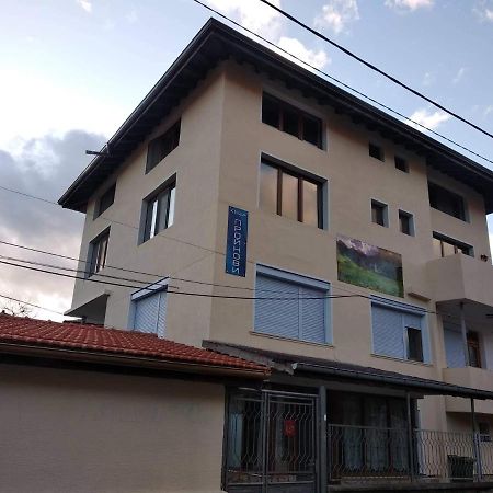 Guest House Proynovi كالوفر المظهر الخارجي الصورة