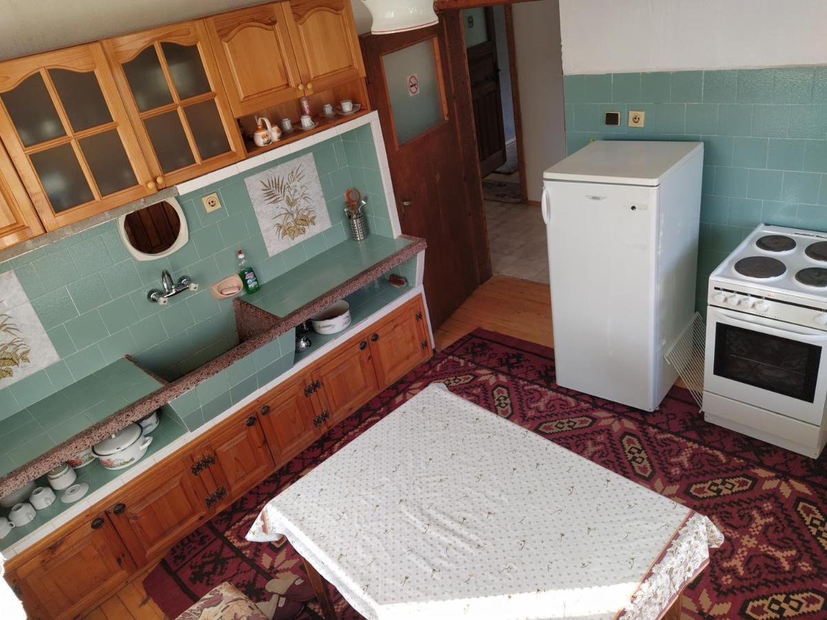 Guest House Proynovi كالوفر المظهر الخارجي الصورة