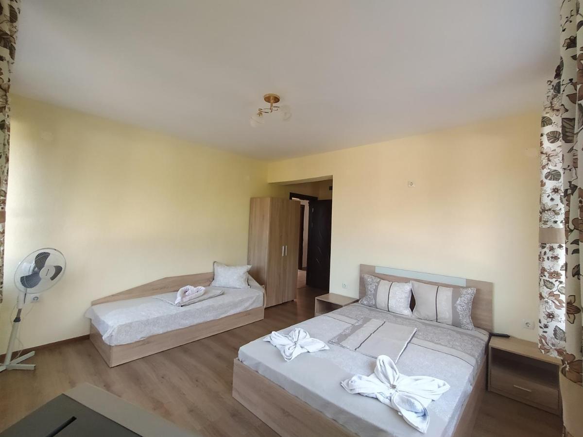 Guest House Proynovi كالوفر المظهر الخارجي الصورة