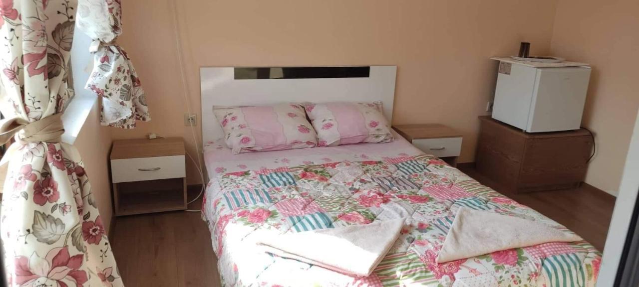 Guest House Proynovi كالوفر المظهر الخارجي الصورة