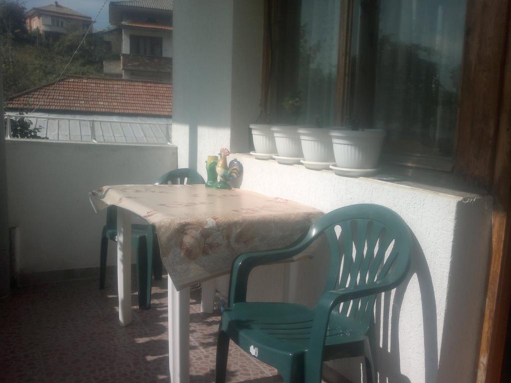 Guest House Proynovi كالوفر المظهر الخارجي الصورة